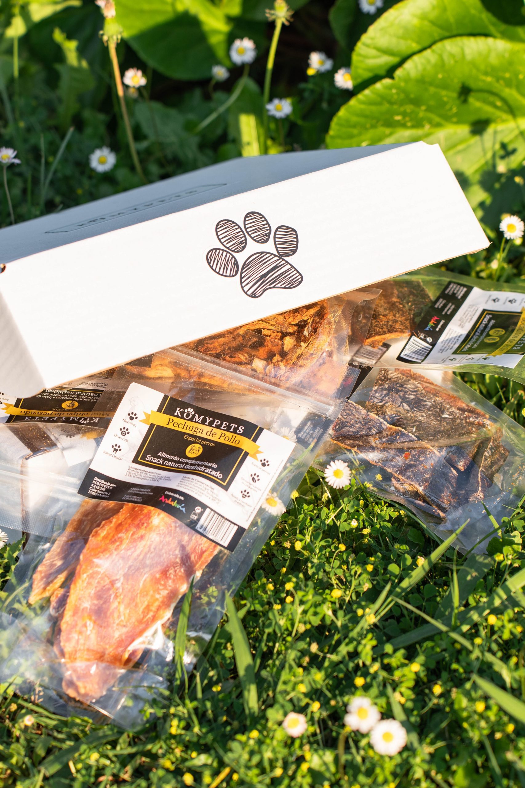 Snacks Para Perros Pechuga Pollo Deshidratada MAIKAI - Pack 3x100g, Natural, Sin Aditivos, Dieta BARF